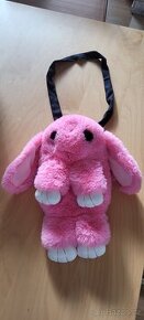 Plyšová kabelka / batůžek králíček POMPON