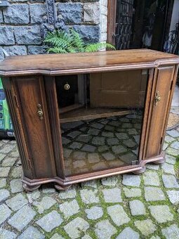 Tv stolek