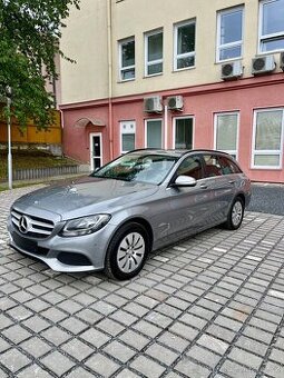 Mercedes - Benz C220cdi/125kw, pěkný vůz