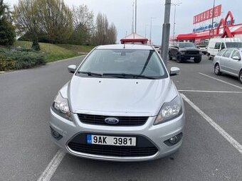 Ford Focus 1.6 nafta 2010