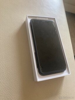 iPhone 11 64 GB