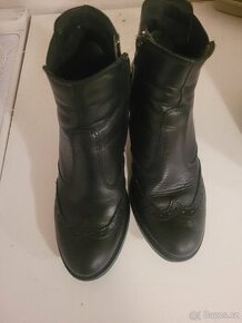 Kožené polokozačky vel.38