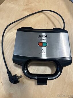 Tefal SM155212 Ultra Compact Toastovač