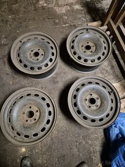 Plechová kola Audi 7JX16H2