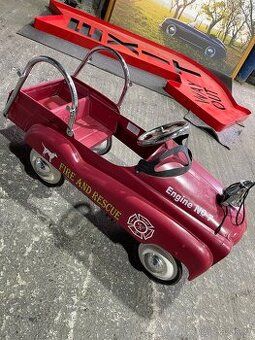 Starozitni slapaci detcke auticko