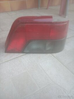 Pravé zadní světlo Peugeot 309