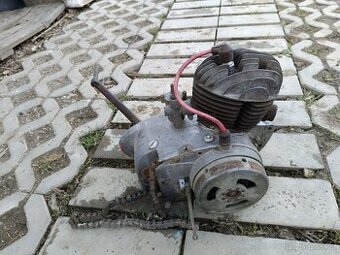 Motor manet dvoupist