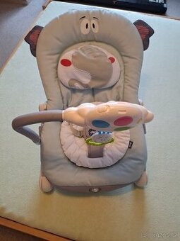 Dětské houpací lehátko s popruhy a hrající hračkou