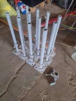 Lešenářské stavitelné patky