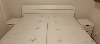 TOP STAV, postel z masivu vč. roštů,matrací,nočních stolků