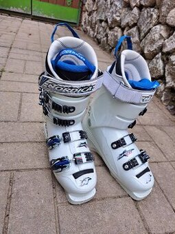 Dámské lyžáky Nordica vel. 6