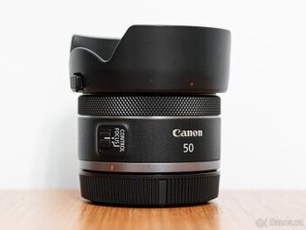 Canon RF 50mm f/1.8 STM