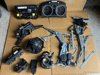 Díly Opel Zafira B 1.8 103 kW (něco stejné s Astra H)