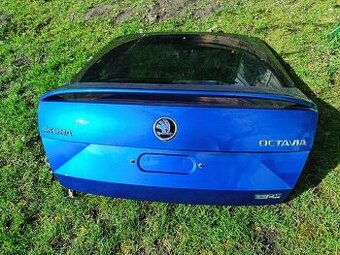 5 dveře Octavia 3 sedan liftback modrá Rs