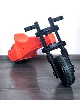 Ybike odrážedlo motorka – oranžové, velmi málo užité