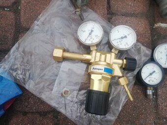 Autogenove horalky, Budiky manometry