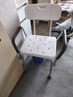 Židle do sprchového koutu