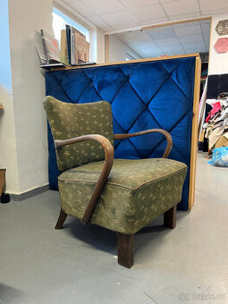 křeslo z 50. nebo 60. let v původním stavu