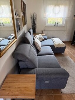 Rohová sedací souprava s elektrickým ovládáním sedáku