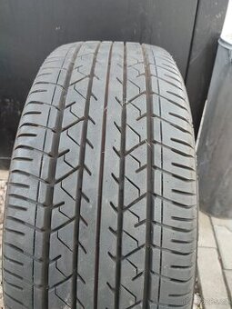 235/55 R18 99V