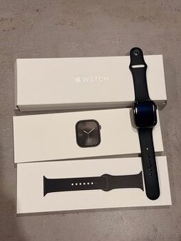 Apple Watch Series 8, nerezová ocel 45 mm