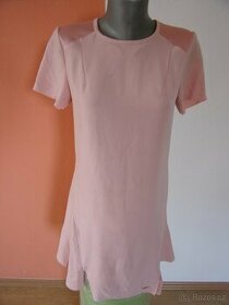 Růžové šaty Calvin Klein Jeans - 1