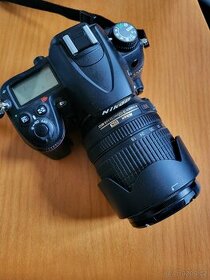 Nikon D7000 + objektiv AF-S Nikkor 18-105 mm