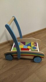 Dětský dřevěný vozíček