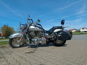 Honda VTX 1300  R