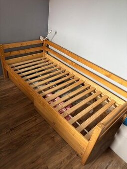Domestav postel 90x200 se šuplíky