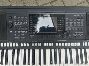 YAMAHA psr S 750