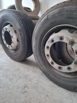 Pneu 315/70-22,5