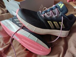 Nové dámské botasky Adidas 41 1/3