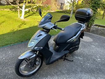 Kymco Agility City 125 – r.v. 2015 – pouze 12 000 km