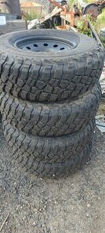 255/85 R16 BFGoodrich KO2 mud terrain