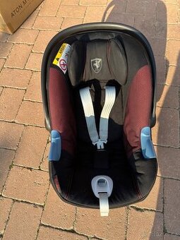 Dětská autosedačka Cybex Gold Aton 5 Ferrari se základnou