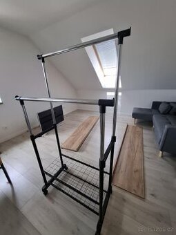Věšák na oblečení