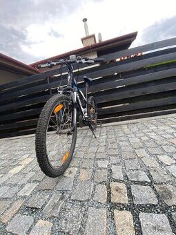 Horské kolo Specialized – odpružená vidlice, 26
