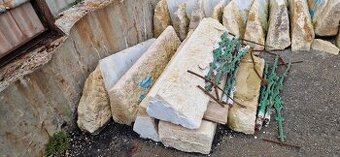 Pískovcové točité schodiště