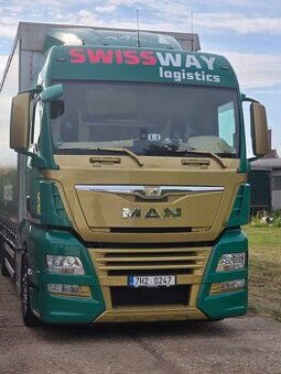 VELKOOBJEMOVÁ TANDEMOVÁ SOUPRAVA MAN TGX + VLEK 38 pal