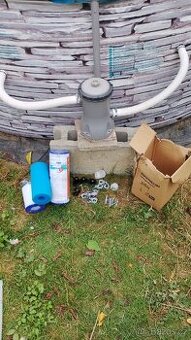 Bazén s příslušenstvím