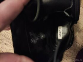 Zimní dámská obuv  značky Guess