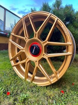 MOTEC GT one R19 5x112