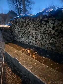 Palivove dřevo tvrde