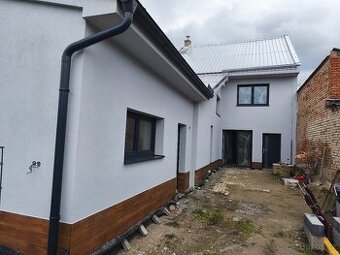 Fasádní omítka (barva)