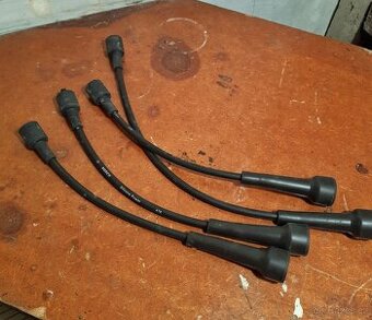 Nové - 4x zapalovací kabel BOSCH 476
