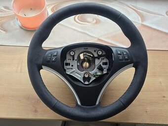 Volant BMW E90 sport alcantara E82 E87 E90 E91 E92 E93