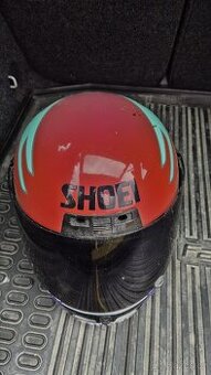 Helma na motorku SHOEI