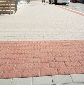 Koupím zámkovou dlažbu