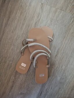 Nové dámské pantofle F&F velikost 41